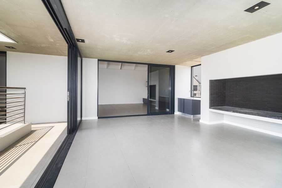 5 Bedroom Property for Sale in Mount Royal Golf Estate Western Cape